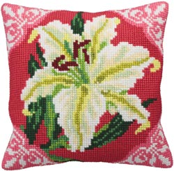 Lys Blanc Pillow by Collection d'Art
