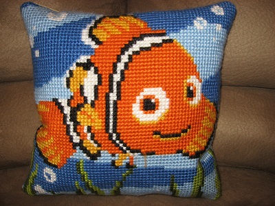 Hand-stitched cushion "Nemo" by Vervaco