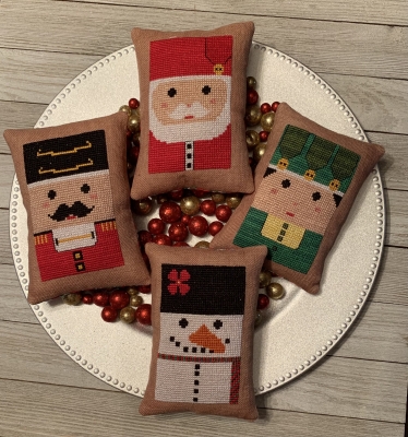 Needle Bling Designs Santa & Company (4 designs)