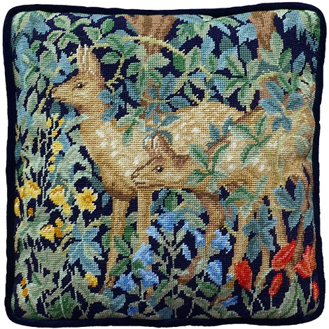 Bothy Threads BTTAC17 Greenery Deer Tapestry by Henry Dearle