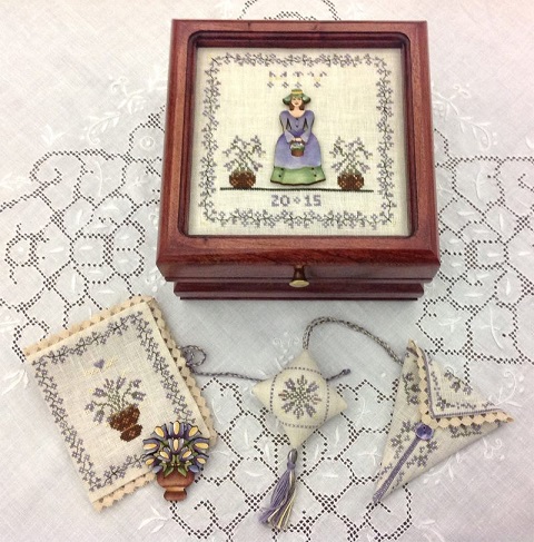 MTV Designs Lady Maria Teresa Sewing Box & Accessories